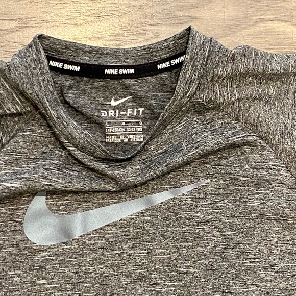 Nike Swim Rash Guard - Picture 2 of 2